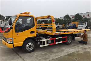 沙坡头区哪里有拖车服务