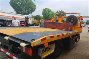 沙坡头区附近拖车电话号码服务