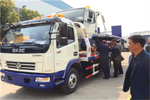沙坡头区汽车道路救援拖车价格